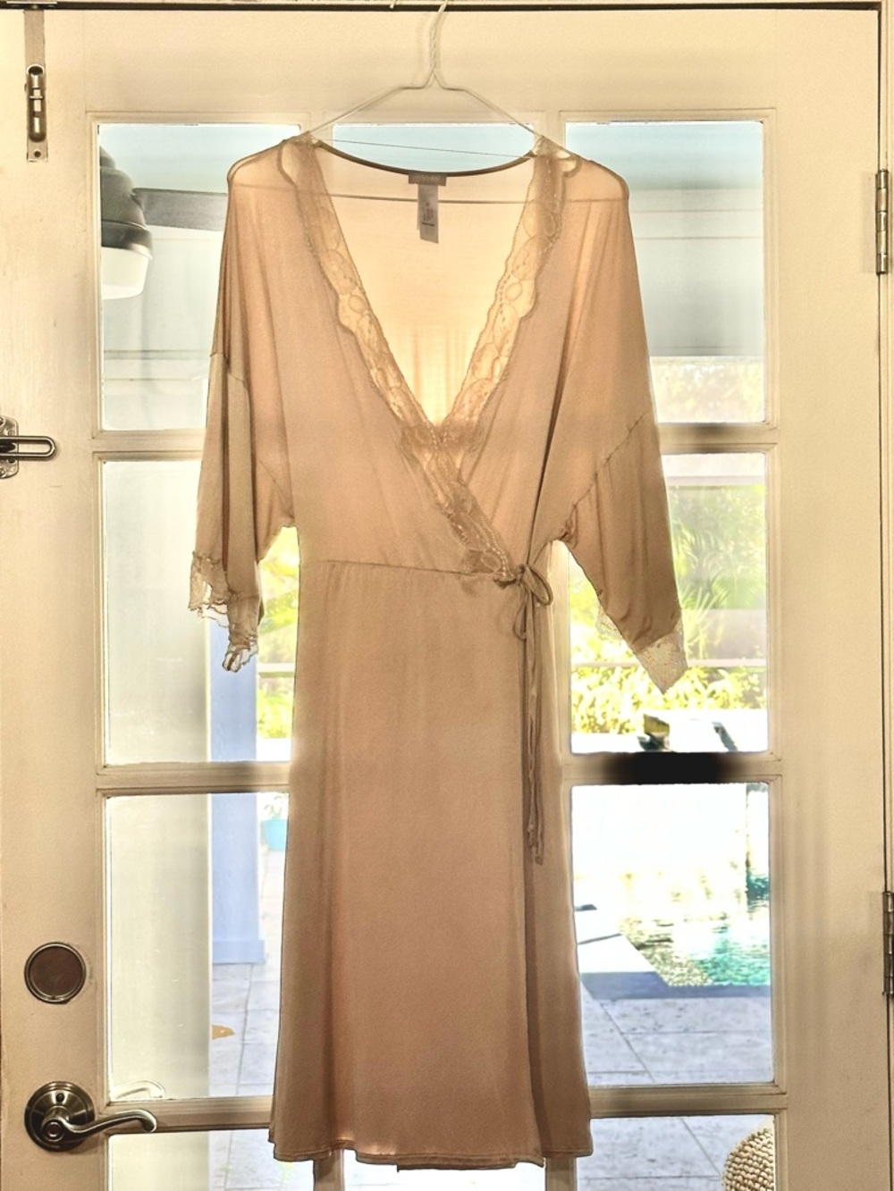 HANRO of Switzerland  Luxury Kimono with lace double breasted Silkiest Fabric SM
